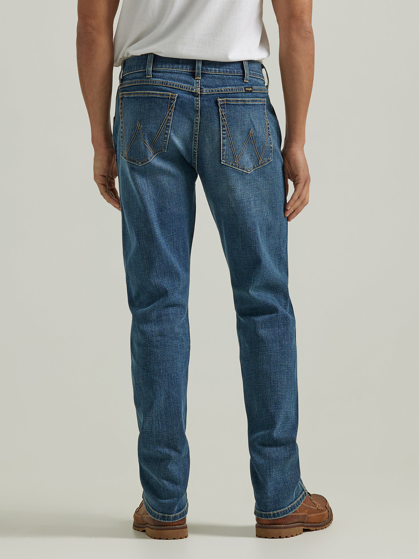 Men's Wrangler® Slim Straight Jean in Mid Wash alternative view 4