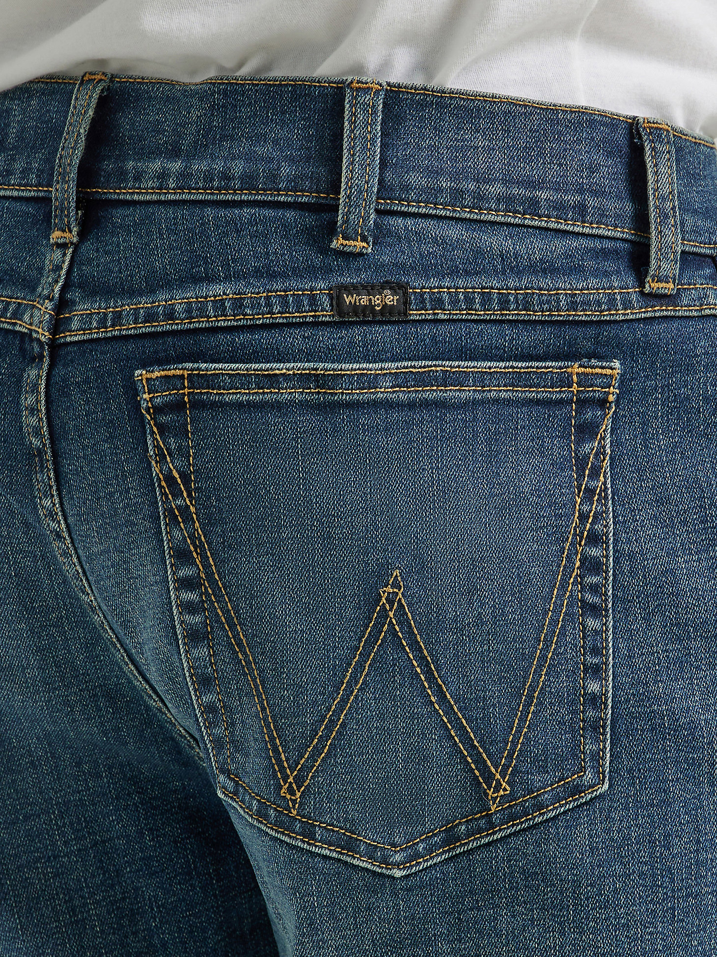 Men's Wrangler® Slim Straight Jean in Mid Wash alternative view 5