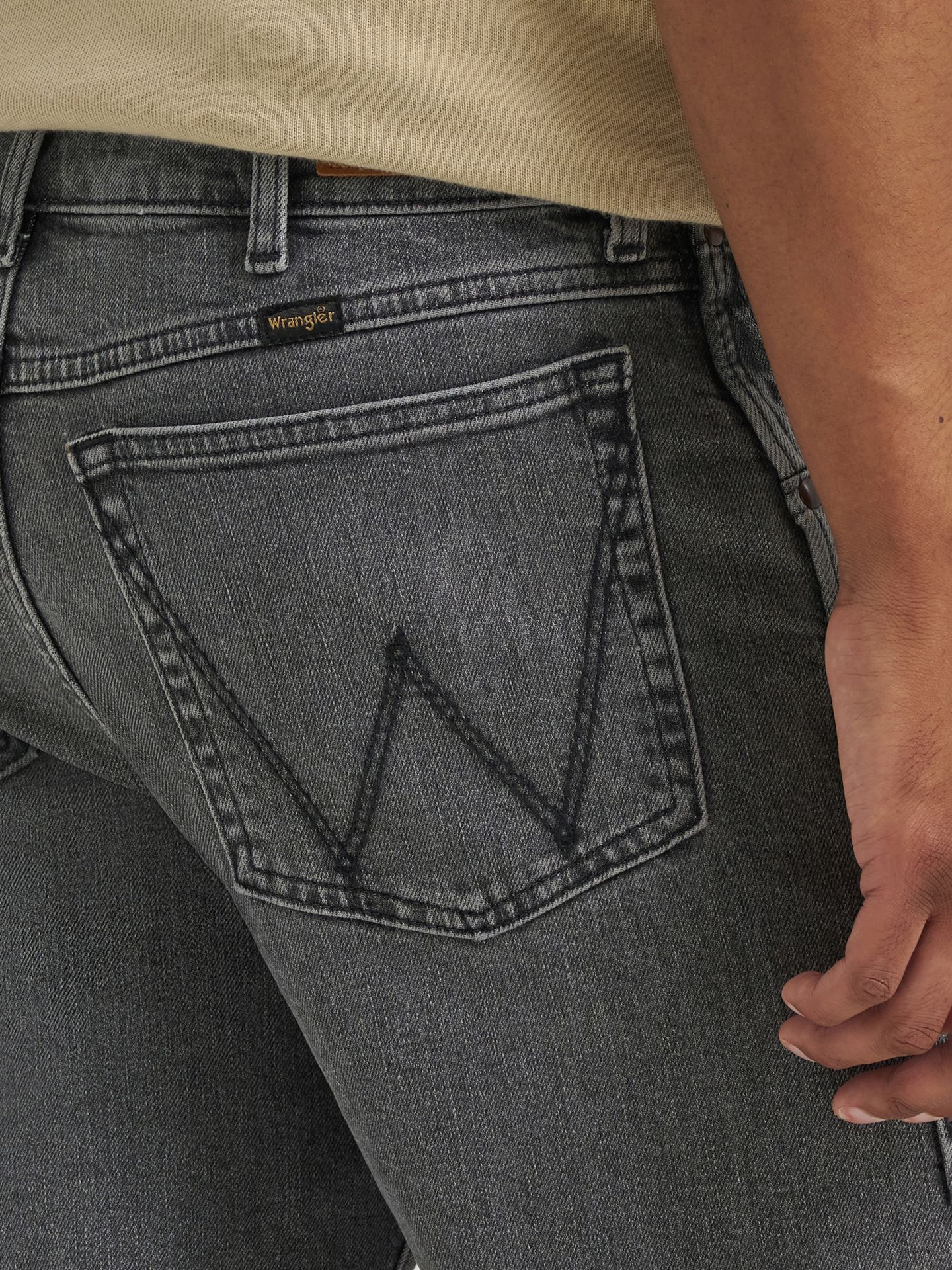 Мужские джинсы Wrangler Slim Straight Jean, цвет: Светлый серый варёный — фото 7