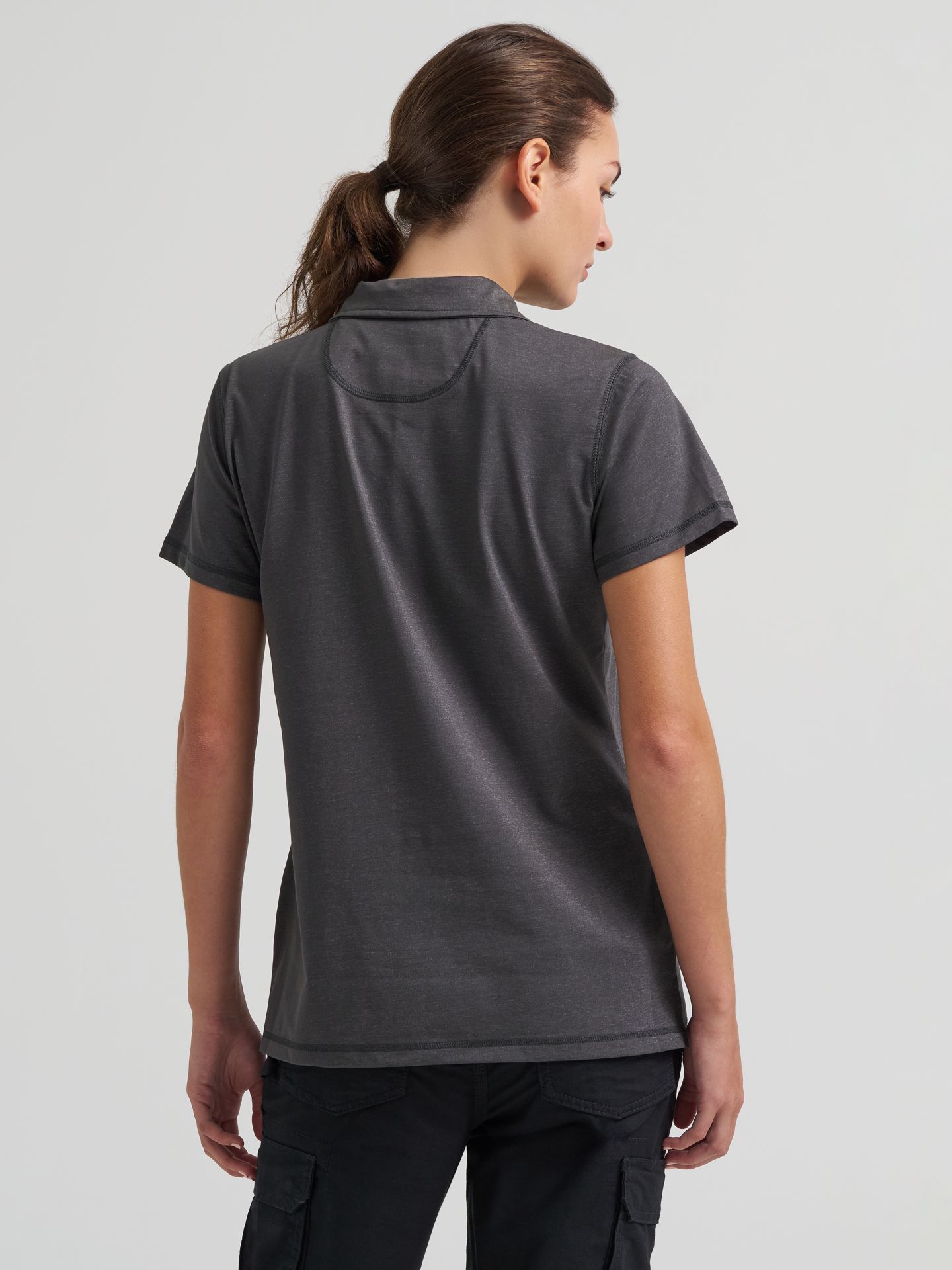 Женское поло Wrangler Riggs Workwear® Performance Knit Polo, цвет: Асфальтовый меланжевый — фото 3