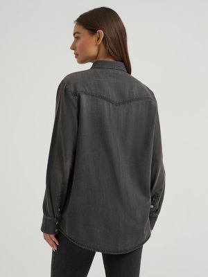 Women's Boyfriend Denim Shirt in Nashville Black