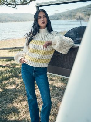 Women's Chunky Sweater in Zest Cream alternative view 4
