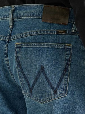 Men's Relaxed Bootcut Jean in Medium Wash alternative view 2
