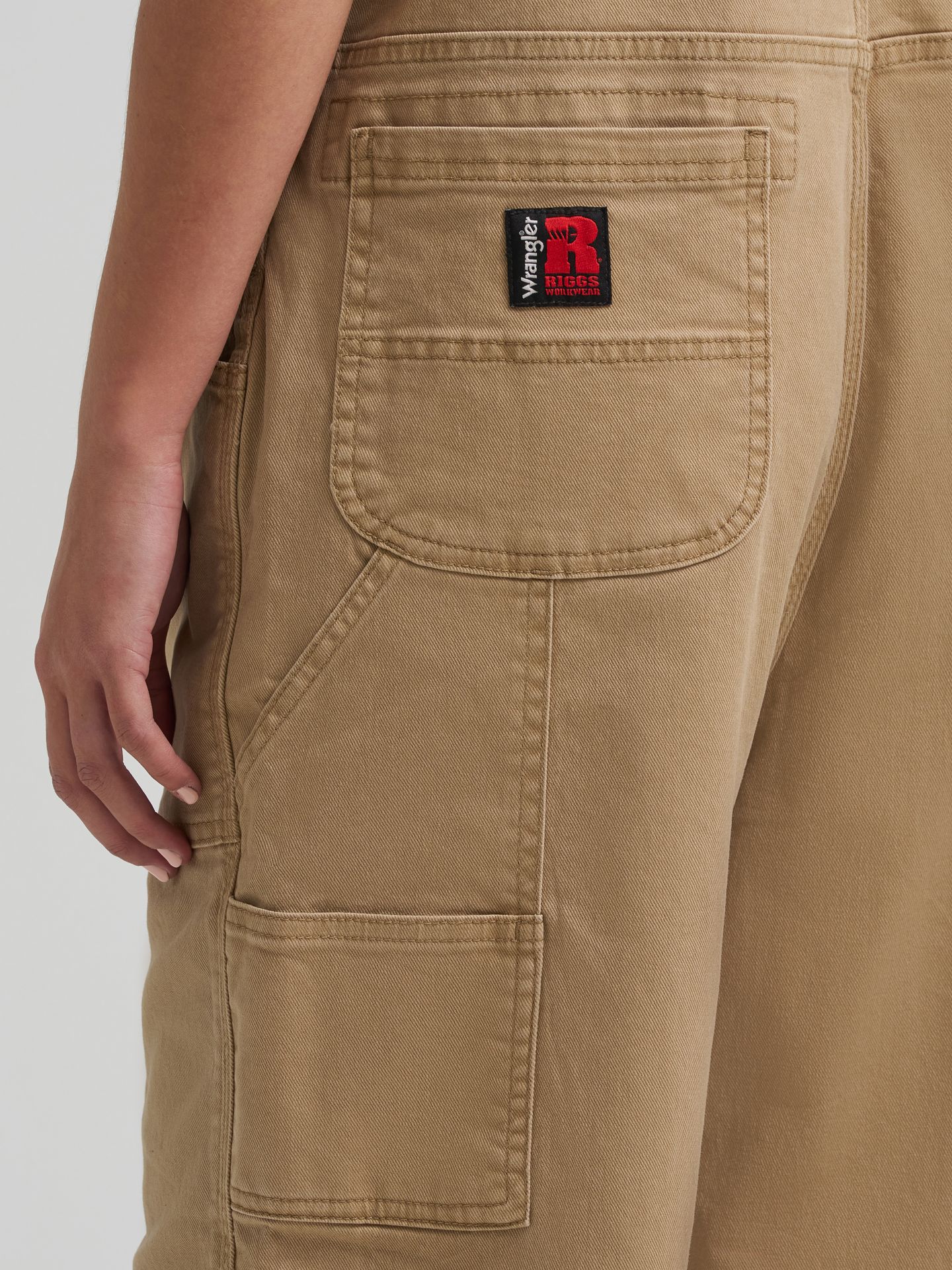 Женский комбинезон Wrangler Riggs Workwear® Relaxed Work Overall, цвет: Tigers Eye — фото 6