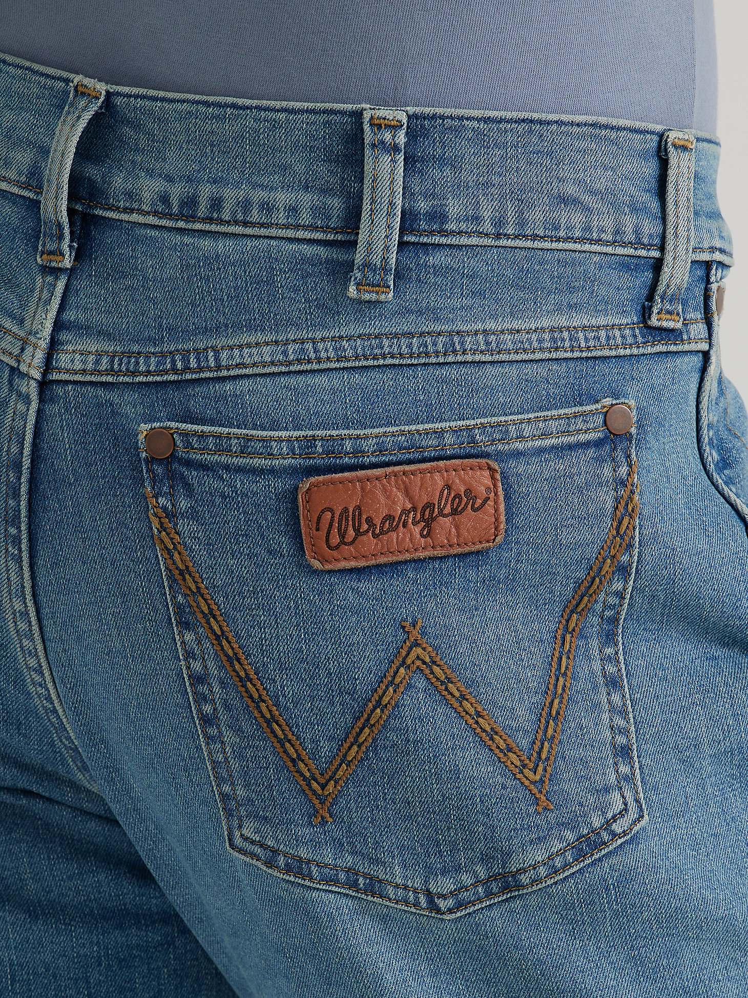 Men's Wrangler Retro® Slim Fit Bootcut Jean in Flintlock alternative view 5