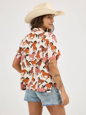Women's Wrangler Retro® Cowgirl Camp Shirt