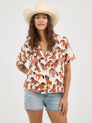 Women's Wrangler Retro® Cowgirl Camp Shirt