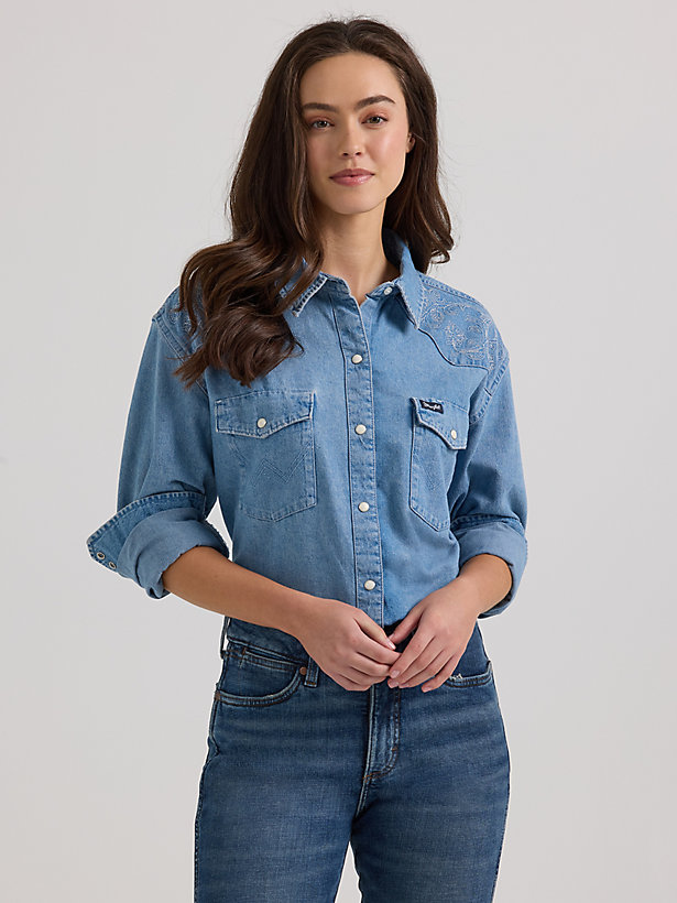 Women's Wrangler Retro® Long Sleeve Boyfriend Fit Embroidered Denim Snap Shirt