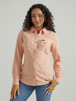 Women's Wrangler Retro® Long Sleeve Solid Western Snap Shirt