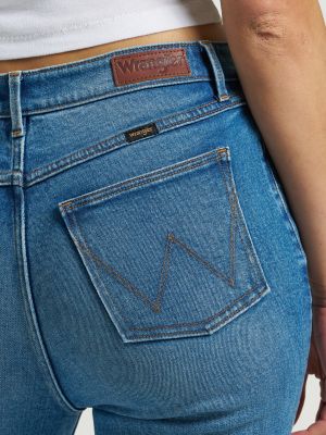 Women's Wrangler® High Rise Bold Boot Jean in Carolina alternative view 5