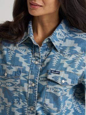 Women's Geometric Cowboy Snap Shirt in Light Wash alternative view 4