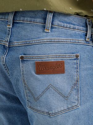 Men's Unlimited Comfort Flex Waist Tapered Jean in Macon