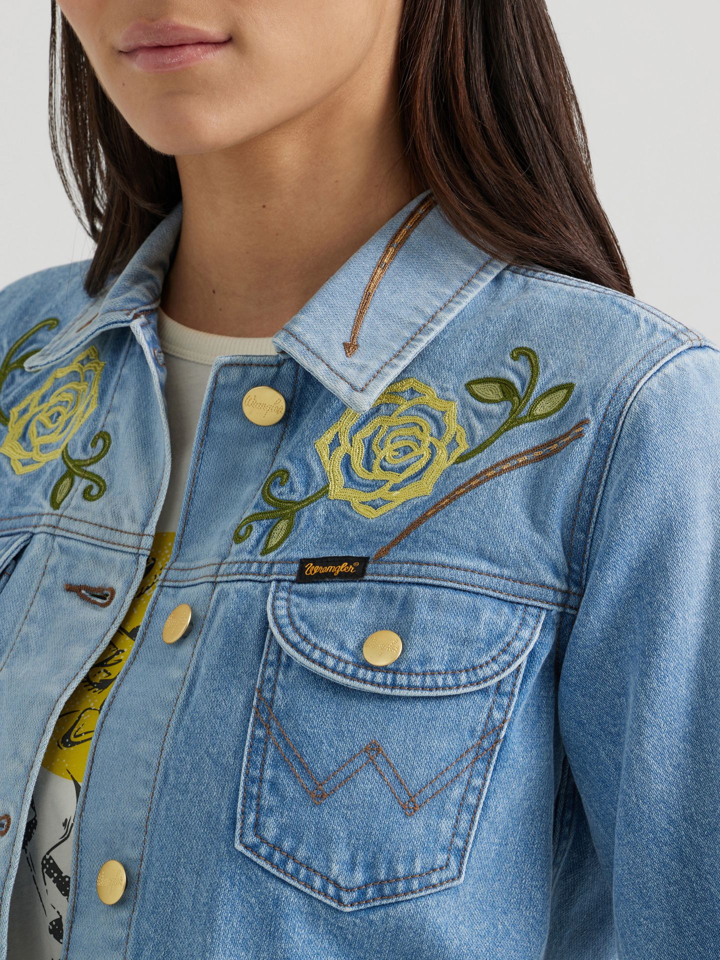 Женская куртка Wrangler x Yellow Rose by Kendra Scott Trucker, цвет: Sunfade — фото 6