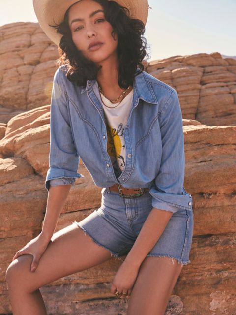 Женские рубашки Wrangler x Yellow Rose by Kendra Scott Denim Shirt