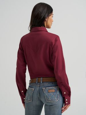 Women's Wrangler Western Button Down Shirt in Windsor Wine alternative view 4