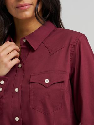 Women's Wrangler Western Button Down Shirt in Windsor Wine alternative view 5