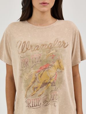 Women's Wrangler Western Graphic Girlfriend Tee in Beige Comet Wash alternative view 3