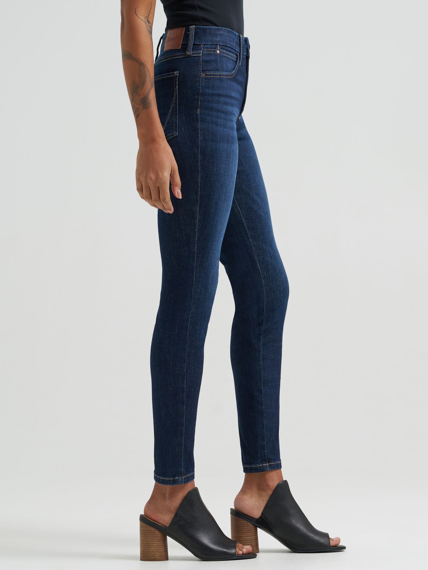 Женские джинсы Wrangler Bespoke High Rise Skinny, цвет: Rae — фото 9