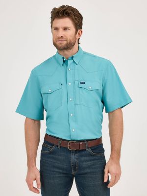 Men's Wrangler Performance Snap Short Sleeve Solid Shirt in Muted Teal alternative view 2