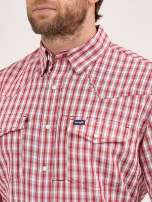 Men's Wrangler Performance Snap Short Sleeve Plaid Shirt in Picnic Red alternative view 2