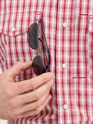 Men's Wrangler Performance Snap Short Sleeve Plaid Shirt in Picnic Red alternative view 4