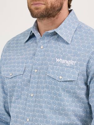Men's Wrangler® Logo Long Sleeve Western Snap Shirt in Steely Blue Hexagons alternative view 2