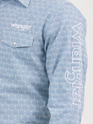 Men's Wrangler® Logo Long Sleeve Western Snap Shirt in Steely Blue Hexagons alternative view 4