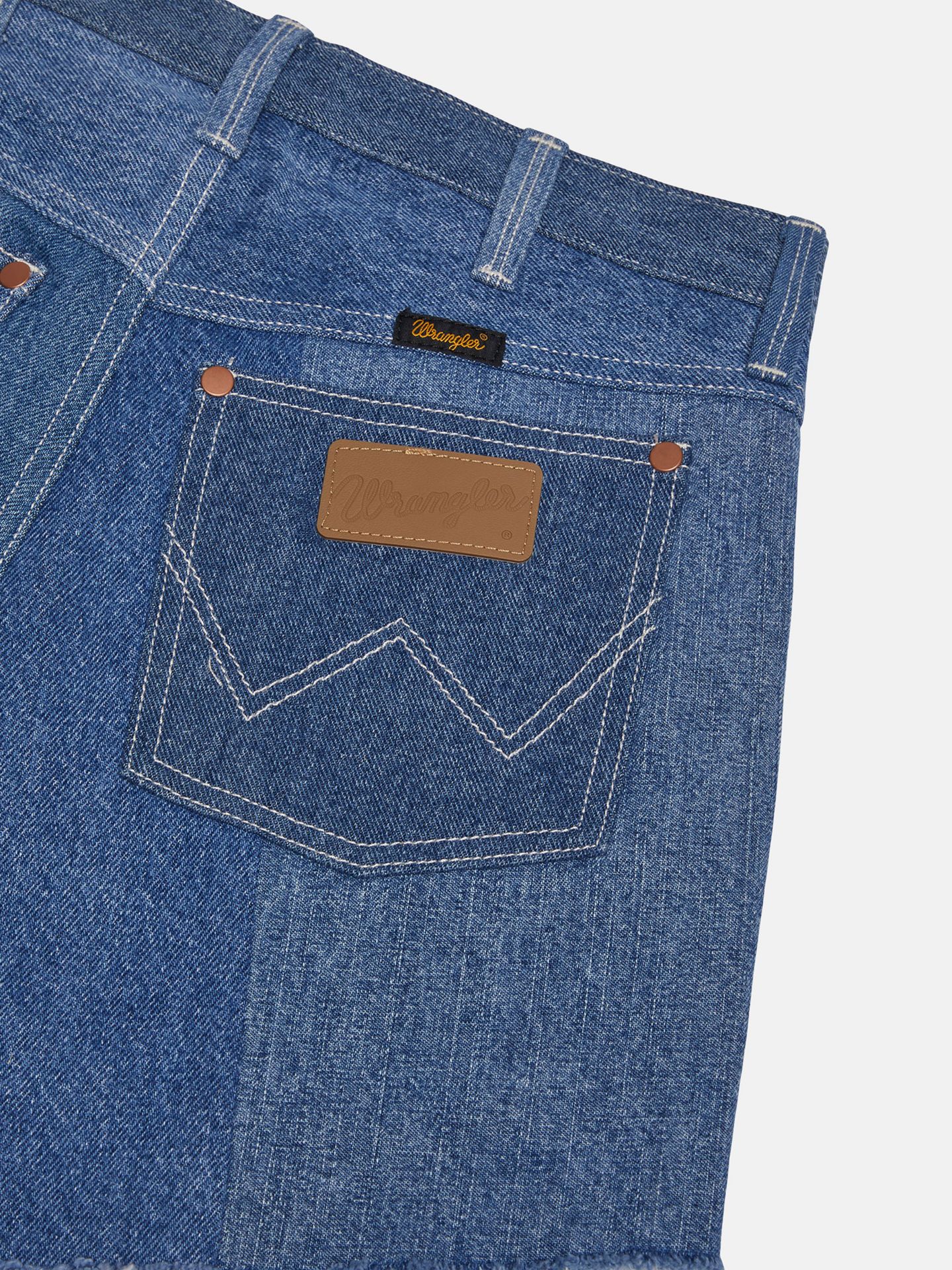 Женские шорты Wrangler x Beyond Retro Reworked, цвет: Светлая варка — фото 5