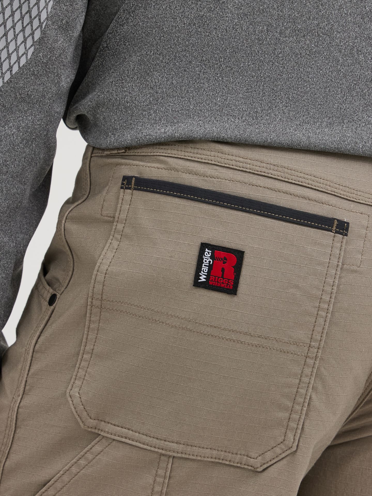 Мужские шорты Wrangler Riggs Workwear® Technical Carpenter Short, цвет: Тёмный хаки — фото 3