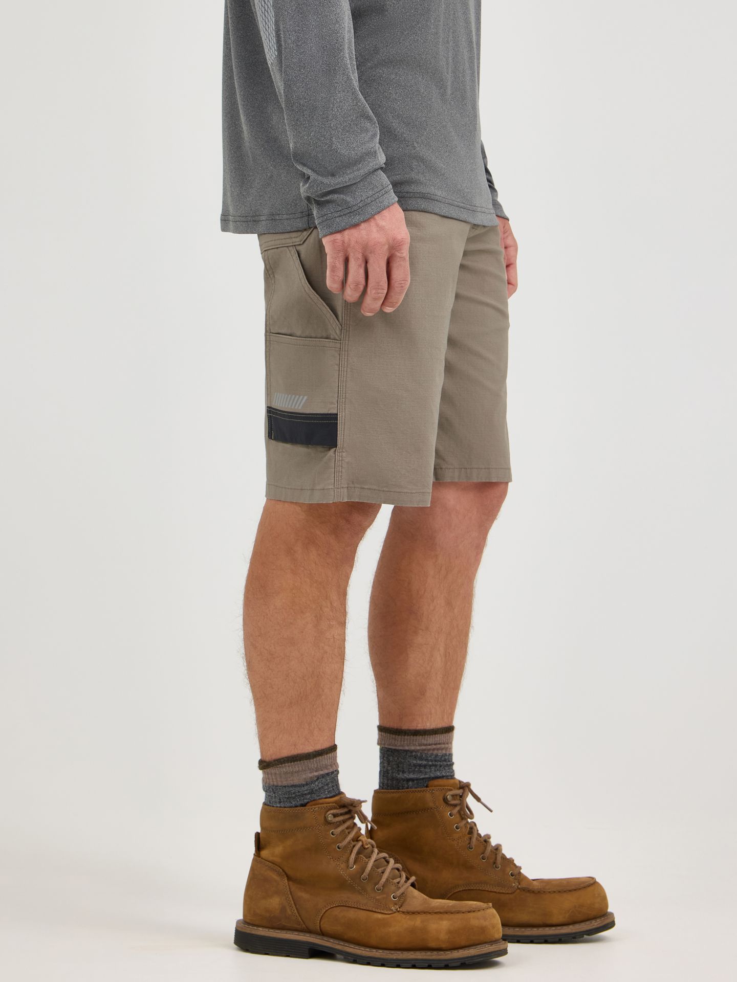 Мужские шорты Wrangler Riggs Workwear® Technical Carpenter Short, цвет: Тёмный хаки — фото 4