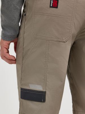 Wrangler RIGGS Workwear&reg; Technical Carpenter Short in Dark Khaki