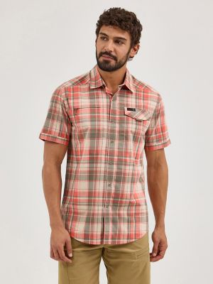 Wrangler ATG™ Men's Cedar Zip Pocket Plaid Shirt
