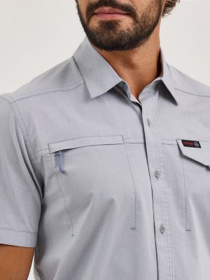 Wrangler ATG™ Men's Cedar Zip Pocket Shirt in Monument alternative view 5