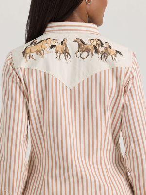 Women's Wrangler Horse Yoke Slim Western Snap Shirt in Tan alternative view 5