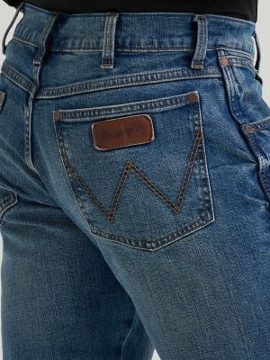 Men's Wrangler Retro&reg; Slim Fit Bootcut Jean in Harris