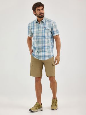 Wrangler ATG™ Men's Cedar Zip Pocket Plaid Shirt in Iceberg alternative view