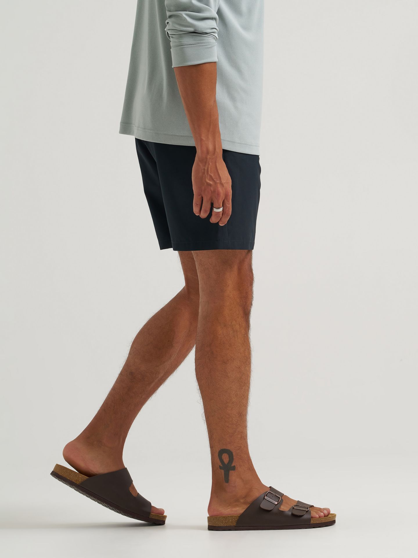 Мужские шорты Wrangler ATG™ Gym to Trail Short, цвет: Угольно-чёрный — фото 4