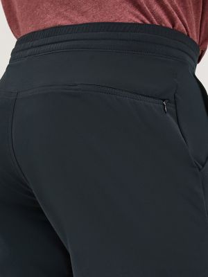 Wrangler ATG Men's Gym to Trail Short in Jet Black alternative view 7