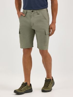 Wrangler ATG&trade; Men's Highland Cargo Short in Dusty Olive alternative view