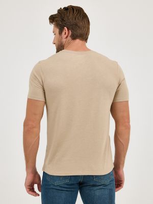 Men's Wrangler Born Free Graphic T-Shirt in Beige Spur