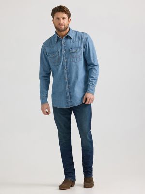 Men's Wrangler® Classic Denim Western Snap Shirt in Light Wash alternative view 3