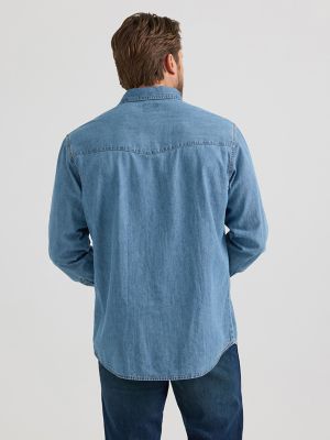 Men's Wrangler® Classic Denim Western Snap Shirt in Light Wash alternative view 4