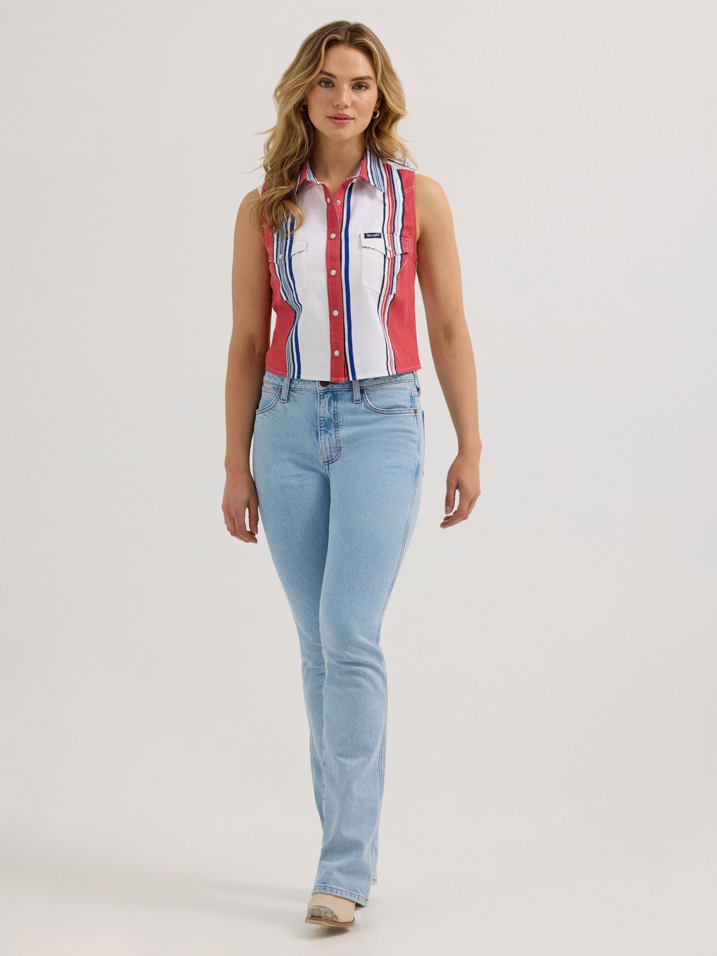 Женская рубашка Wrangler Striped Sleeveless Snap, цвет: Красный / Белый — фото 2