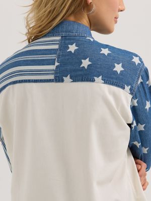 Women's Wrangler Pieced Boyfriend Denim Western Snap Shirt in Stars n Stripes
