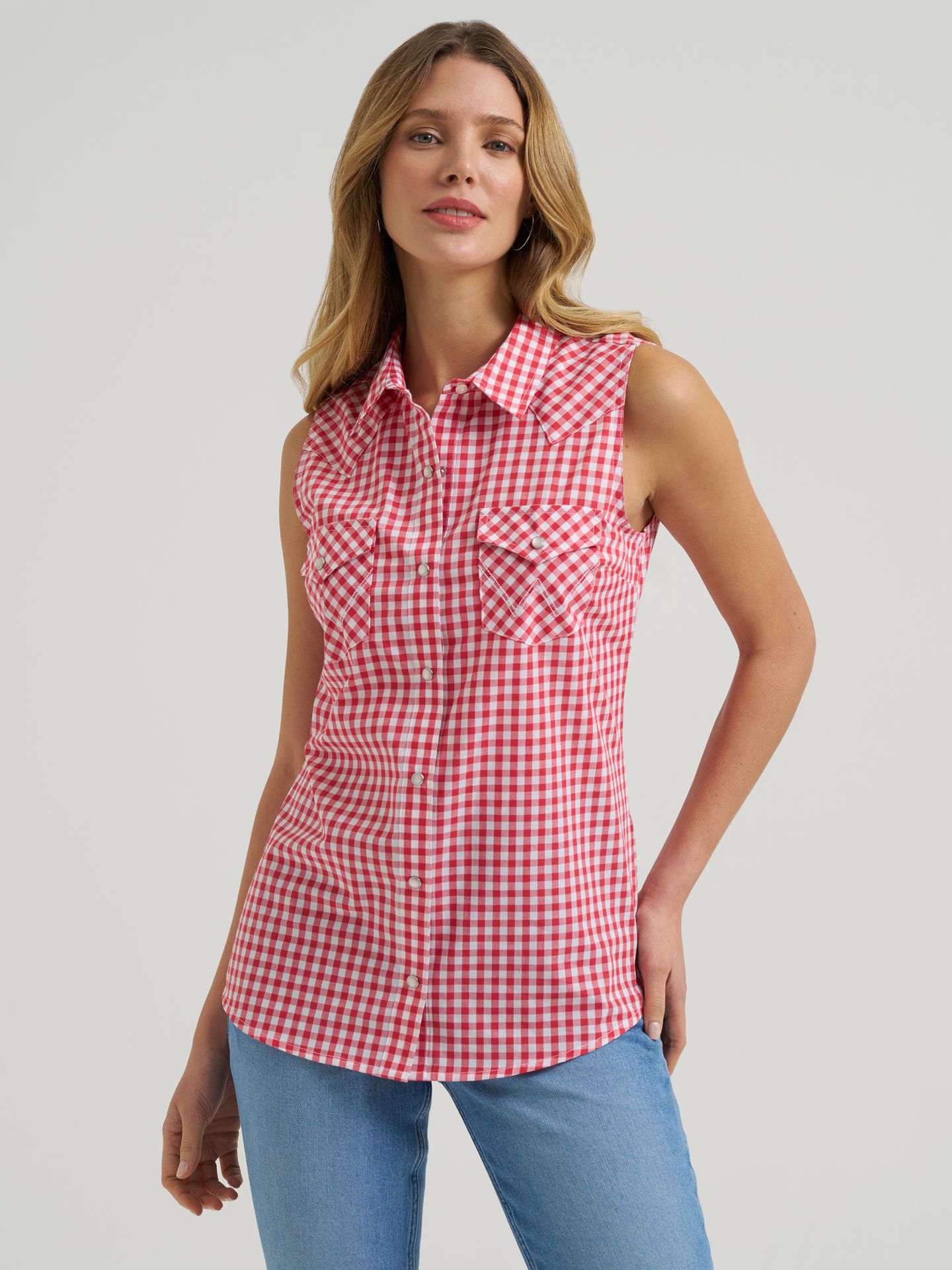 Женская футболка Wrangler Essential Western Snap Tank, цвет: Красный в мелкую клетку — фото 2