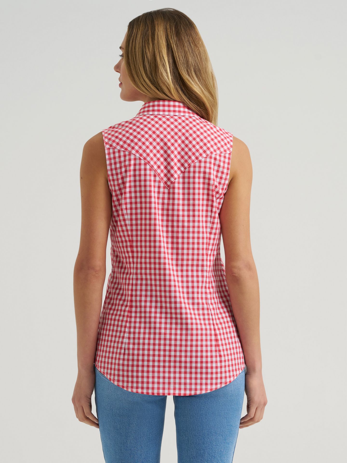 Женская футболка Wrangler Essential Western Snap Tank, цвет: Красный в мелкую клетку — фото 4