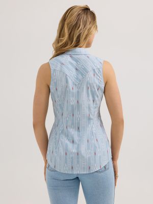 Women's Wrangler Retro® Stripe Slim Western Snap Tank in Blue Dust alternative view 2