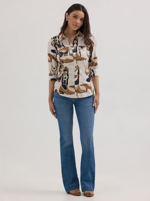 Women's Saddle Up Slim Western Snap Shirt in Boot Print alternative view