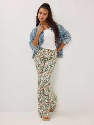 Women's Fierce Flare Laser Print Jean in Vintage Garden alternative view 5