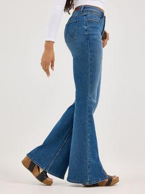 Women's Fierce Flare Split Hem Jean in Carolina